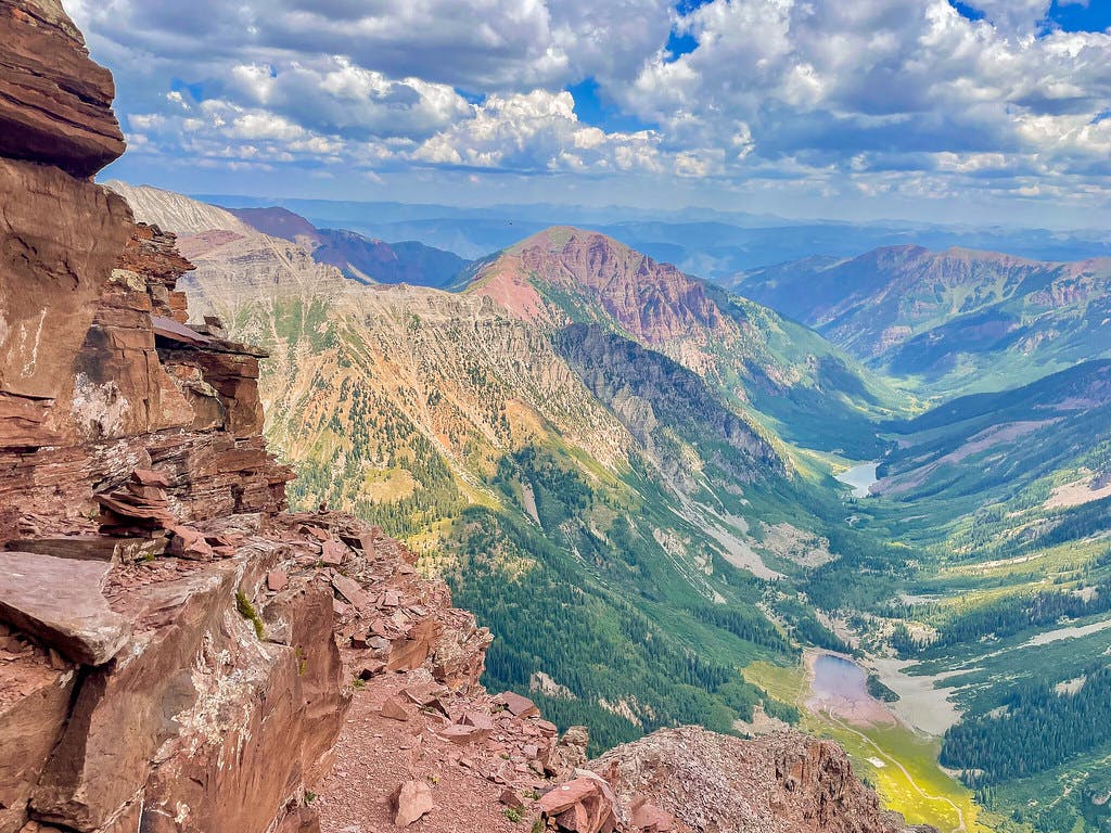 Looking out to Crater and further, Maroon Lake from around 13.6k’.